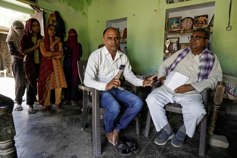 Om Prakash Verma lors d'un entretien à l'AFP, le 18 mai 2026 dans le hameau de Chatru ki Dhani, dans l'Etat indien du Rajasthan  
