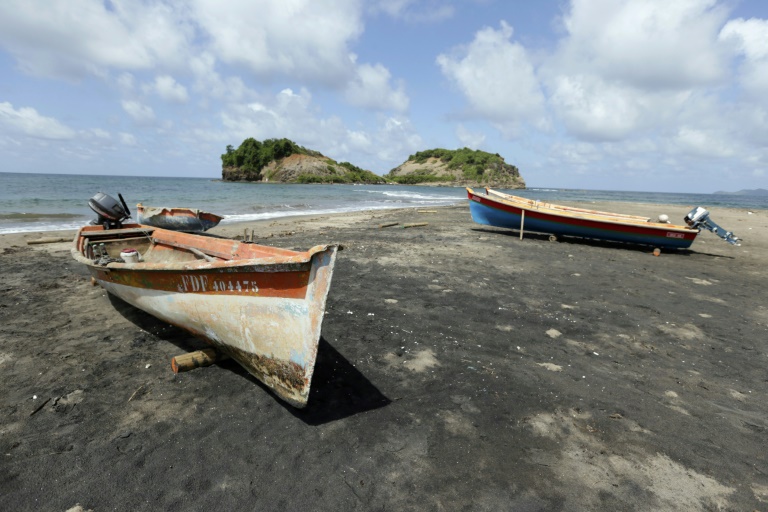 Aux Antilles, la pollution au chlordécone, pesticide utilisé pendant plus de vingt ans, a limité voire interdit la pêche dans de vastes zones