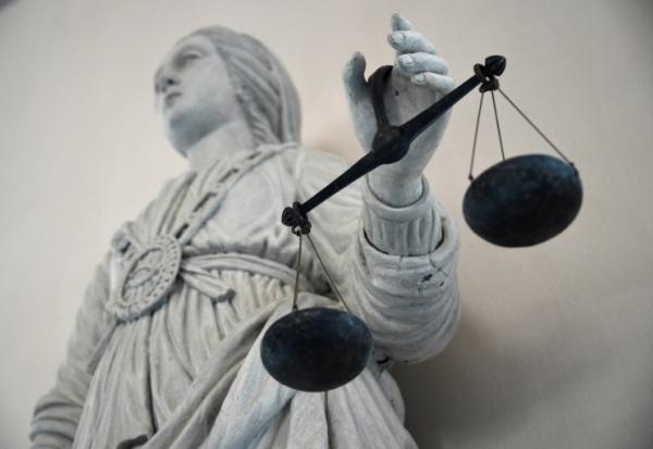 Le procès d'une femme accusée d'avoir empoisonné ses deux filles, dont l'une est décédée, en les assommant de médicaments, s'ouvre  devant la cour d'assises des Landes