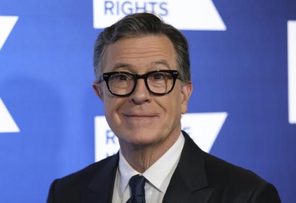 L'animateur et humoriste Stephen Colbert lors d'un gala à New York, le 9 décembre 2025.