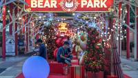 Des décorations de Noël dans un centre commercial à Manille, le 4 septembre 2026 aux Philippines