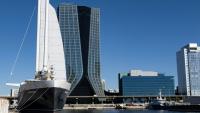 Neoliner Origin, le premier cargo à voile de nouvelle génération, au port de Marseille, le 6 octobre 2025