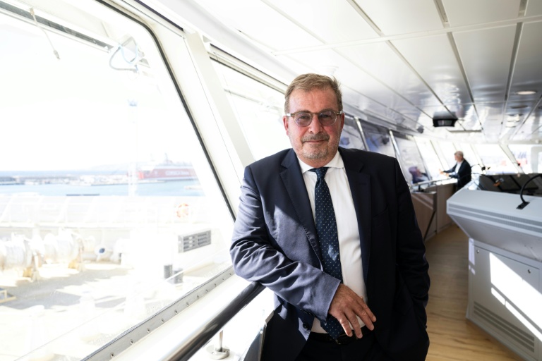 Xavier Leclercq, vice-président du groupe CMA CGM, à bord du Neoliner Origin, premier cargo à voile de nouvelle génération, au port de Marseille, le 6 octobre 2025