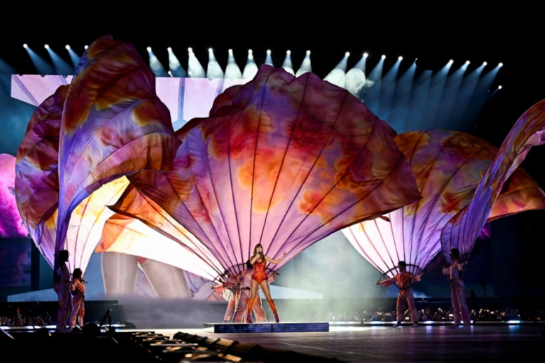 La chanteuse américaine Taylor sur la scène de Paris La Défense Arena - devenu depuis Plenitude Arena - à Nanterre, le 9 mai 2024