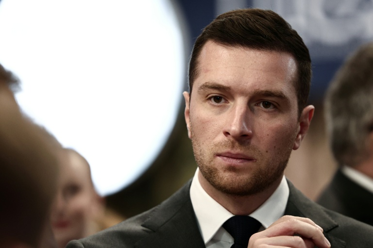 Le président du Rassemblement National (RN), Jordan Bardella, en visite au salon mondial de la sécurité intérieure  à Villepinte le 19 novembre 2025