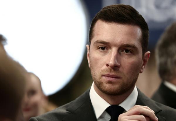 Le président du Rassemblement National (RN), Jordan Bardella, en visite au salon mondial de la sécurité intérieure  à Villepinte le 19 novembre 2025