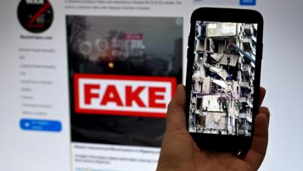 Une vague de fausses vidéos générées par l'IA s'est répandue sur les réseaux sociaux alors que les combats continuent entre Kiev et Moscou pour le contrôle de Pokrovsk et sur le front de l'Est en Ukraine