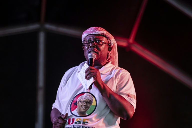 Le président et candidat à la présidentielle de Guinée-Bissau, Umaro Sissoco Embalo, lors d'un rassemblement, à Bissau, le 21 novembre 2025