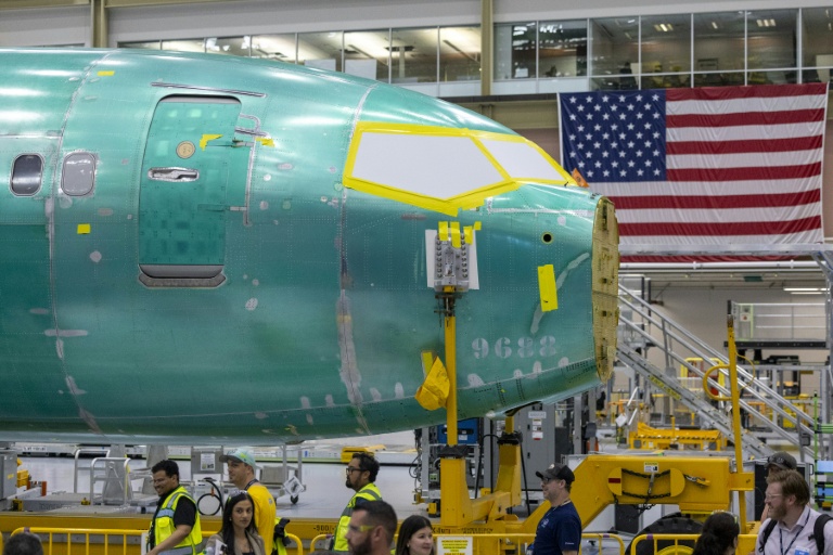 Le fuselage d'un Boeing 737 MAX 10 est visible lors de la cérémonie d'inauguration de la nouvelle chaîne d'assemblage 