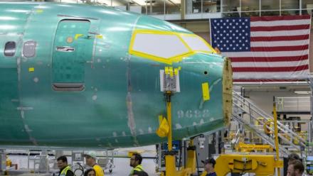 Le fuselage d'un Boeing 737 MAX 10 est visible lors de la cérémonie d'inauguration de la nouvelle chaîne d'assemblage "North Line" de l'entreprise à l'usine Boeing d'Everett, dans l'État de Washington, le 10 juillet 2026