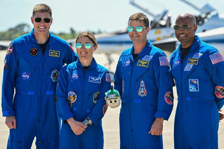 Les quatre astronautes de la mission Artémis 2 (GàD): le Canadien Jeremy Hansen, les Américains Christina Koch, Reid Wiseman and Victor Glover