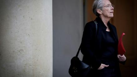 La ministre de l'Education Elisabeth Borne, le 21 avril 2025 à l'Elysée, à Paris