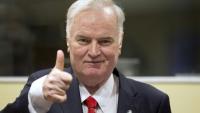 Ratko Mladic, ancien chef militaire des Serbes de Bosnie, lors de son procès au Tribunal pénal international pour l'ex-Yougoslavie (TPIY), le 22 novembre 2017 à La Haye, aux Pays-Bas