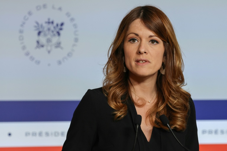 La porte-parole du gouvernement Maud Bregeon s'exprime après un Conseil des ministres le 10 juin 2026 à Paris