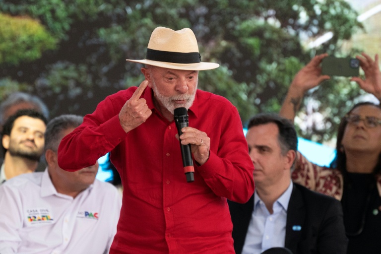 Le président brésilien Luiz Inacio Lula da Silva s'exprime lors d'une conférence de presse à Contagem, dans l'Etat du Minas Gerais, au Brésil, le 29 août 2025