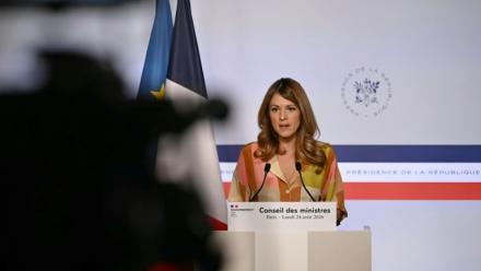 La porte-parole du gouvernement Maud Bregeon à Paris le 24 août 2026