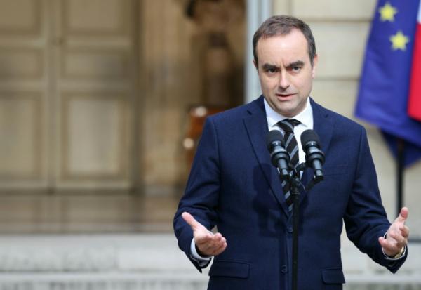 Le Premier ministre Sébastien Lecornu fait une déclaration à l'Hôtel Matignon, le 3 octobre 2025 à Paris