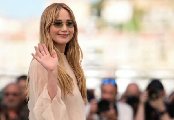 L'actrice américaine Jennifer Lawrence lors d'un photocall pour le film "Die, My Love" au 78e Festival de Cannes, le 18 mai 2025