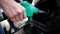 Vendredi, le SP95-E10, l'essence la plus consommée par les Français, se vendait en moyenne à 2,090 euros le litre