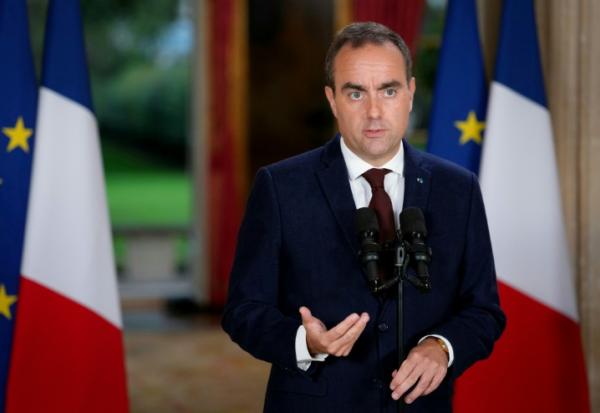 Le Premier ministre Sébastien Lecornu lors d'une allocation concernant la situation dans les lycées, le prix des carburants, la crise agricole et la situation financière de la France, le 7 octobre 2026 à l'hôtel de Matignon, à Paris