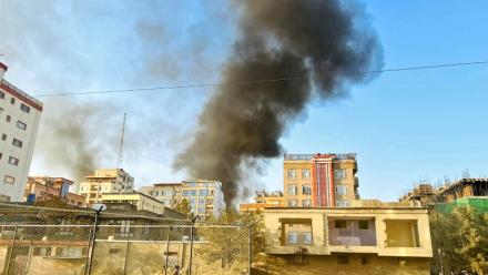 La fumée d'explosions au-dessus de Kaboul le 15 octobre 2025