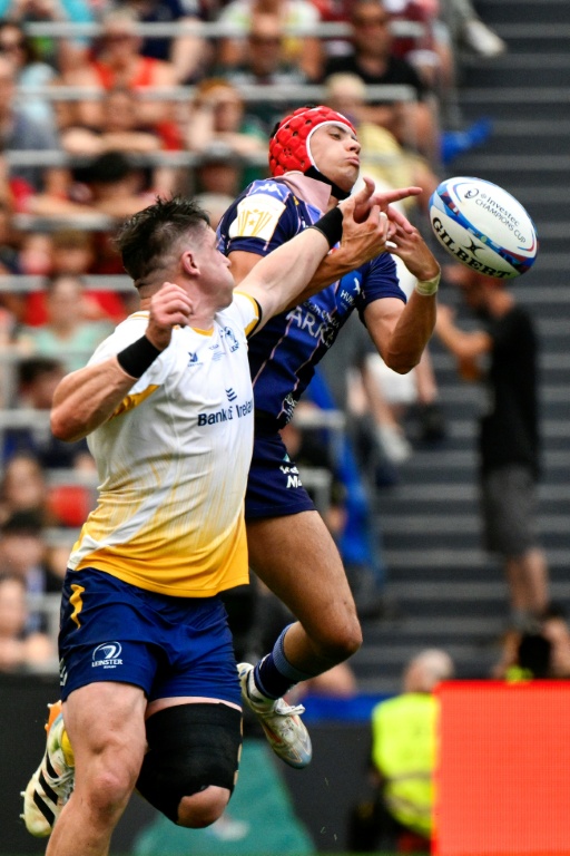 Louis Bielle-Biarrey (D) lors de la victoire de Bordeaux-Bègles en finale de la Champions Cup de rugby face aux Irlandais du Leinster, le 23 mai 2026 à Bilbao