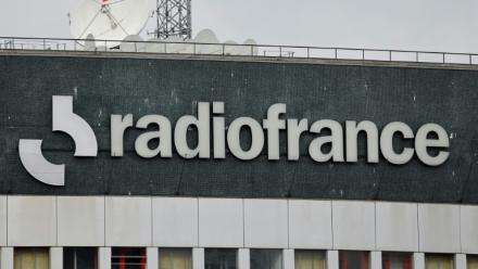 Charles Sapin, l'un des responsables du magazine conservateur Valeurs actuelles  annonce la "suppression" par France Inter de son édito hebdomadaire, qui était contesté par le personnel de la radio
