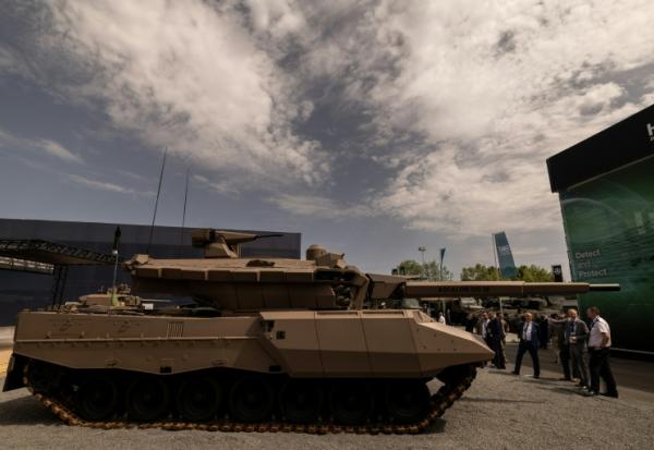 Capint, le char de transition de KNDS présenté au salon de défense Eurosatory à Villepinte, près de Paris, le 15 juin 2026