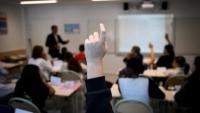 Professeur et élèves en cours dans le collège Auguste-Brizeux à Lorient, le 5 septembre 2024