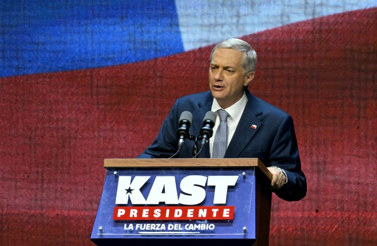 Le candidat à la présidence chilienne, José Antonio Kast, à Santiago, le 14 décembre 2025, à l'occasion du second tour de l'élection présidentielle