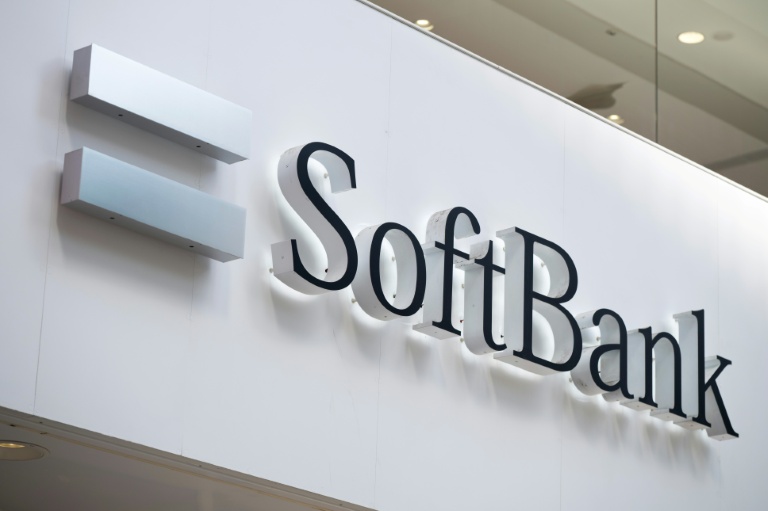 Le géant japonais des investissements dans les technologies SoftBank va investir une somme record de 75 milliards d'euros en France
