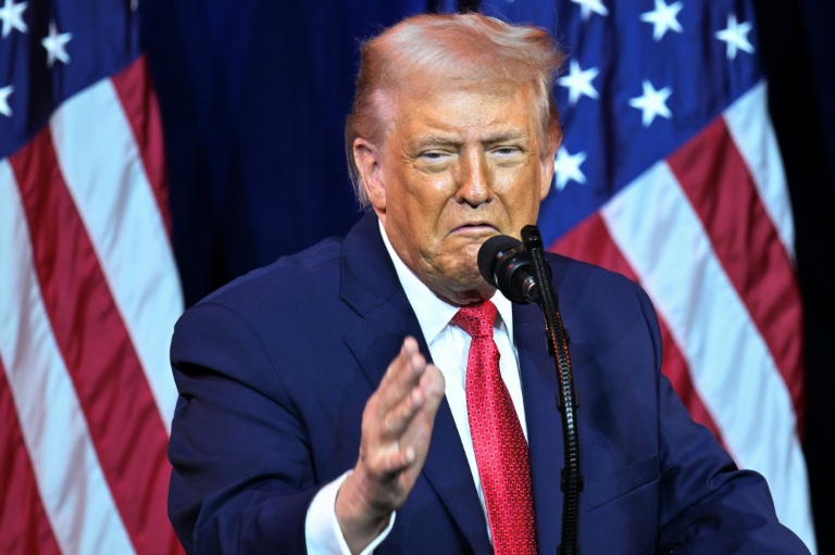 Le président américain Donald Trump s'exprime devant des élus républicains au Kennedy Center de Washington, le 6 janvier 2026