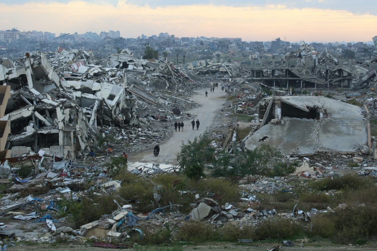 Les destructions au camp de Nousseirat, dans le centre de la bande de Gaza, le 19 décembre 2025