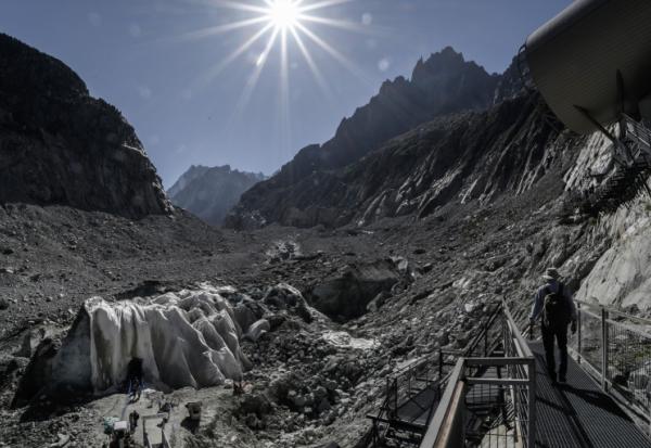 Ce qu'il reste de la Mer de Glace dans le massif du Mont-Blanc, dans les Alpes françaises, le 23 septembre 2026