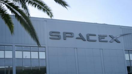 L'entrée de SpaceX à Wall Street, la plus grosse introduction en Bourse de l'histoire, repose entièrement sur Elon Musk, qui cumulera plusieurs fonctions