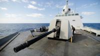 Le canon de 76 mm de la frégate française "Lorraine" en Méditerranée le 2 octobre 2025 