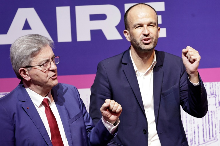 Jean-Luc Mélenchon (G) et Manuel Bompard, le 30 janvier 2026 à Paris