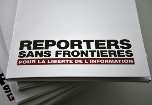 Reporters sans Frontières a demandé lundi l'ouverture d'une "enquête officielle" en Côte d'Ivoire après l'arrestation début juillet à Abidjan d'un journaliste béninois réfugié politique au Togo et son extradition vers Cotonou