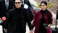 La star portugaise du football, Cristiano Ronaldo, arrive en compagnie de sa compagne espagnole Georgina Rodriguez pour assister à une audience judiciaire concernant une affaire d'évasion fiscale à Madrid, le 22 janvier 2019
