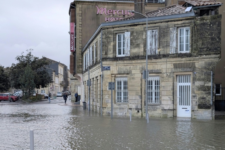 Une rue inondée à Libourne, en Gironde, le 19 février 2026