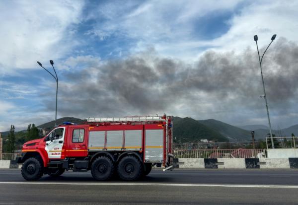 Un camion de pompiers à Touapsé, dans le sud de la Russie, le 29 avril 2026
