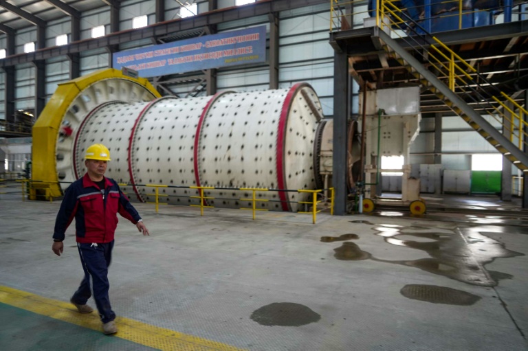 Une installation de traitement d'antimoine de l'entreprise Talco Gold, à la mine de Saritag, dans l'ouest du Tadjikistan, le 26 août 2025