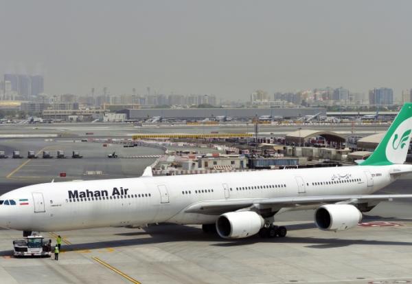 Un avion de la compagnie iranienne Mahan Air sur le tarmac de l'aéroport de Dubaï le 14 septembe 2017