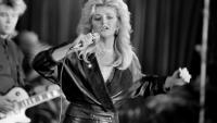 La chanteuse britannique Bonnie Tyler en concert à Paris, le 17 décembre 1984