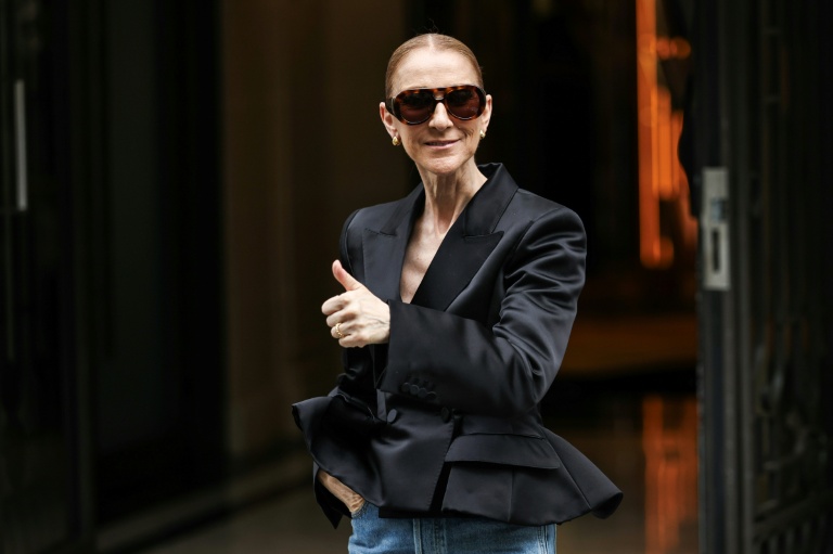 La chanteuse canadienne Céline Dion devant l'hôtel Royal Monceau à Paris, le 3 septembre 2026