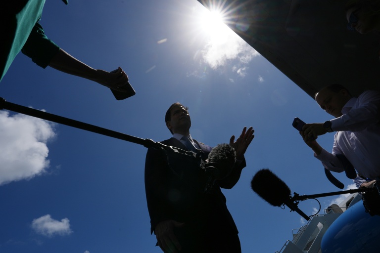 Le secrétaire américain Marco Rubio avant de prendre l'avion à Homestead, en Floride, le 21 mai 2026, pour se rendre à une réunion des ministres des Affaires étrangère de l'Otan en Suède