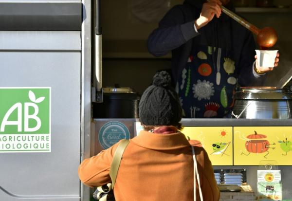 Le label AB (Agriculture Biologique) fête ses 40 ans en 2025 alors que le secteur est moins soutenu par l'Etat