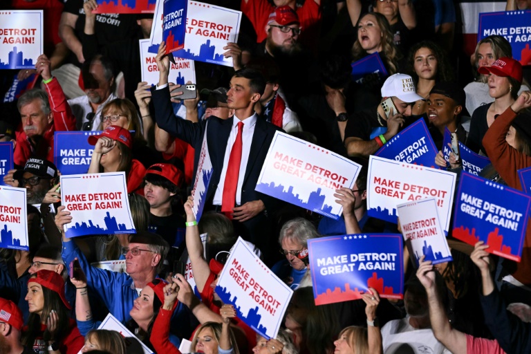 Des célébrités en soutien de la campagne de Harris et Trump