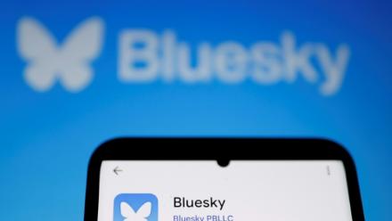 Une campagne de propagande russe a détourné des centaines de comptes Bluesky, les auteurs ayant piraté des comptes authentiques plutôt que de s'appuyer sur des faux 
