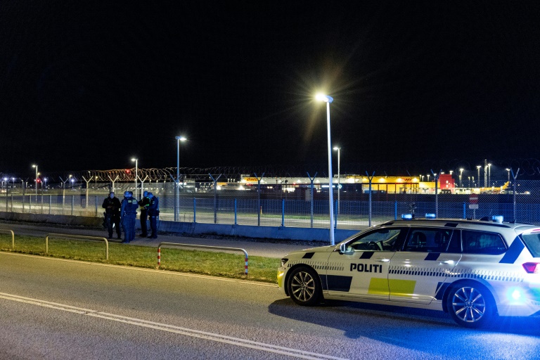 Multiples Alertes : Drones au Danemark, Cyberattaque JLR et Attaques en Ukraine en Une